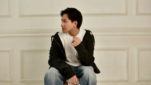 Gio Akhsan Comeback Single If Waiting For You, Angkat Kisah Cinta Pilihan Kedua