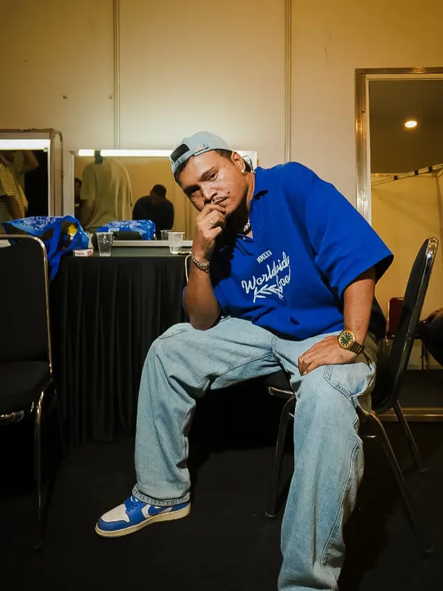 Lagu Baru Wizz Baker "Nikah Kapan?" Trending YouTube No. 7, Disambut Hangat